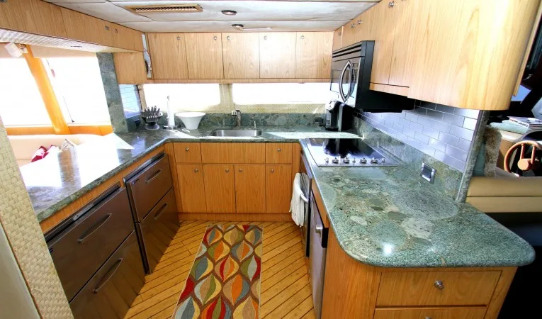 76 Lazzara 