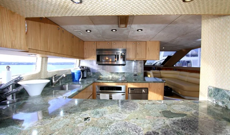 76 Lazzara 
