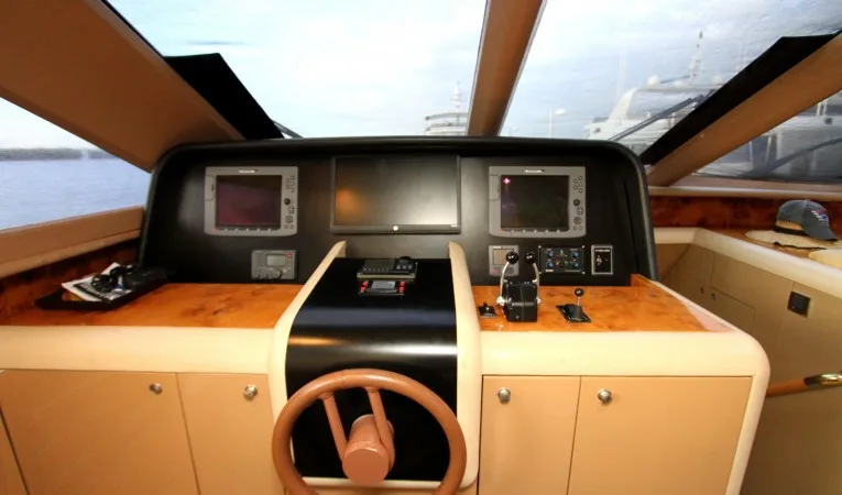 76 Lazzara 