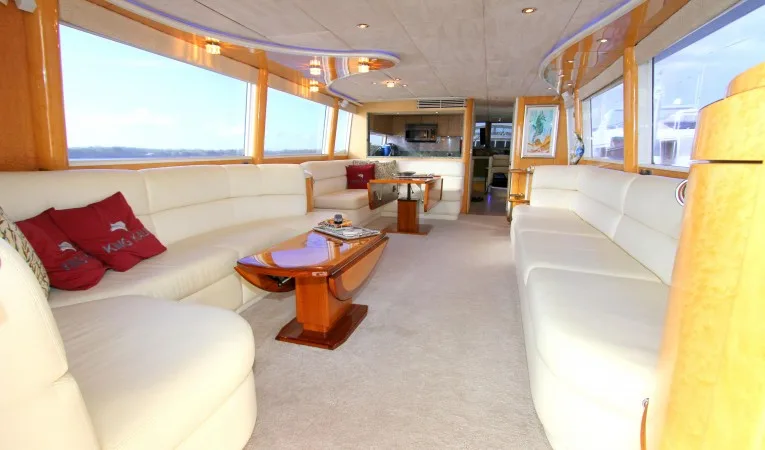76 Lazzara 