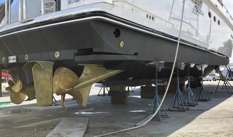 76 Lazzara 