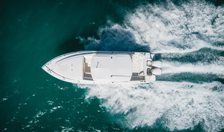 32 Intrepid Overhead