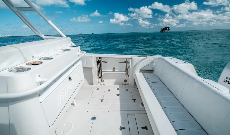 32 Intrepid Cockpit Port