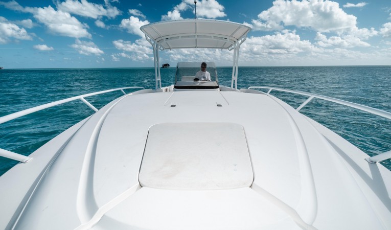 32 Intrepid Bow Facing Aft