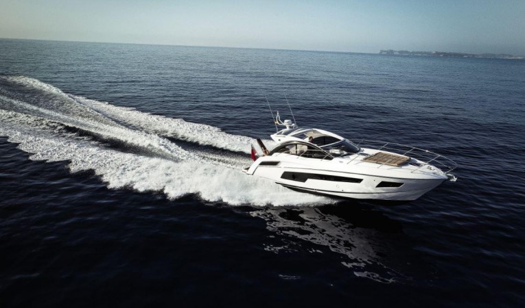 40 Sunseeker Manufacturer Provided Image: Thumbnail Sunseeker Portofino 40 Running Shot