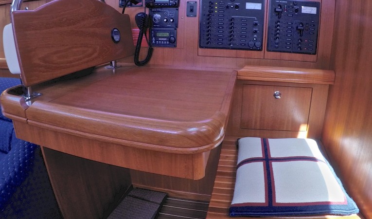 46 Hunter Nav Center