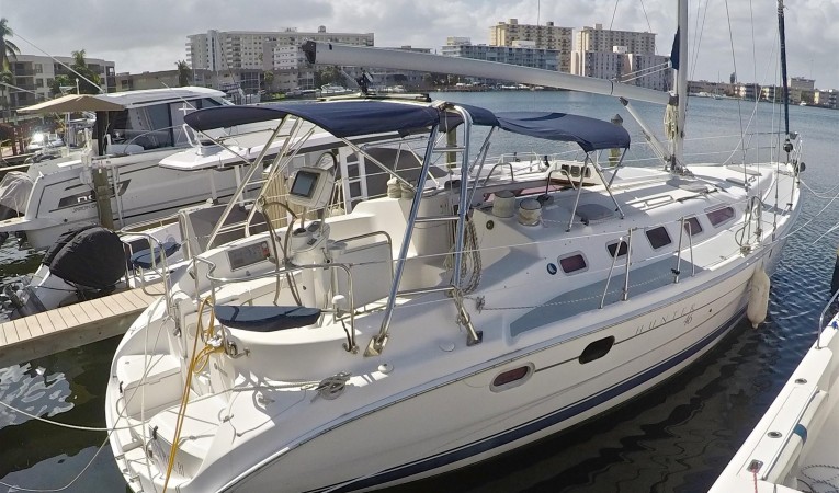 46 Hunter Starboard View
