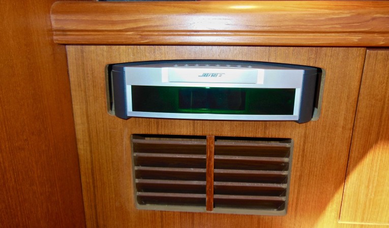 46 Hunter Bose Sound System