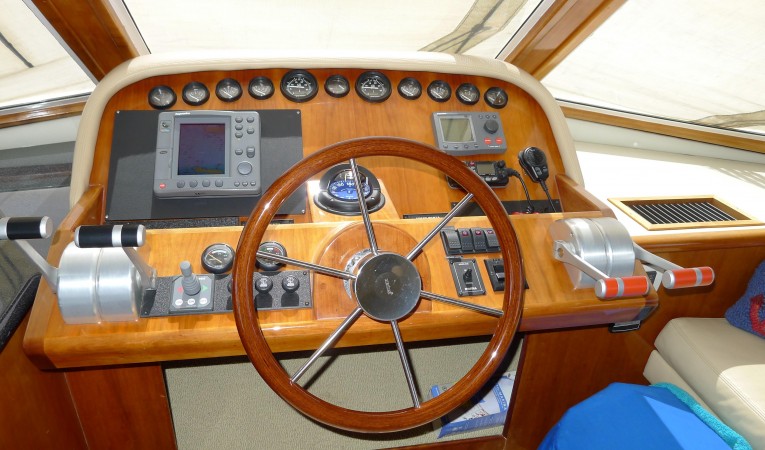 44 Navigator 