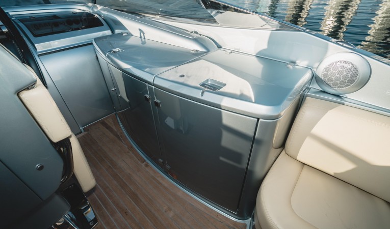 44 Riva Stbd Wet Bar Station