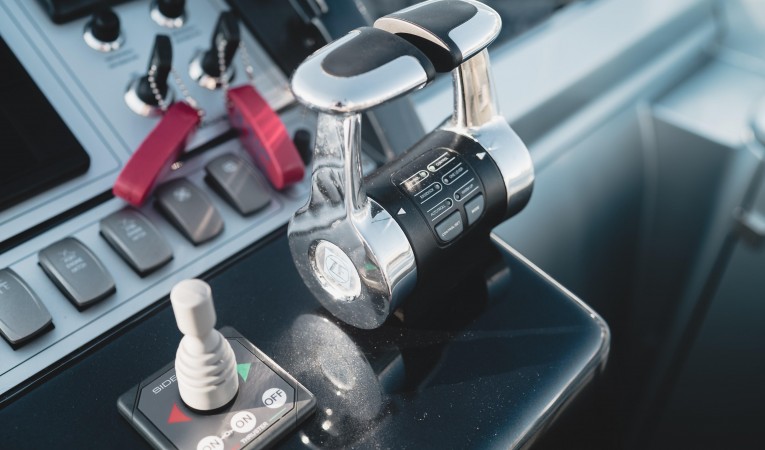 44 Riva Throttle and Bow Thruster