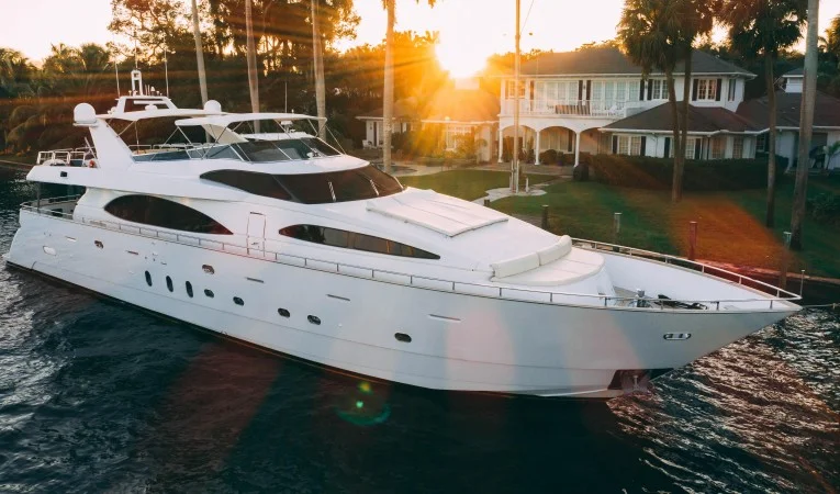 100 Azimut 