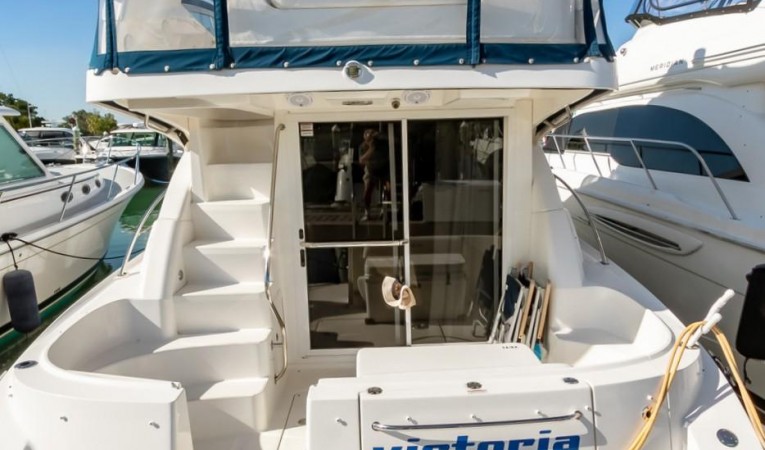 39 Sea Ray 