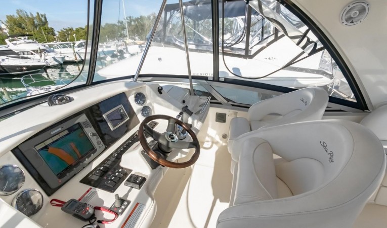 39 Sea Ray 