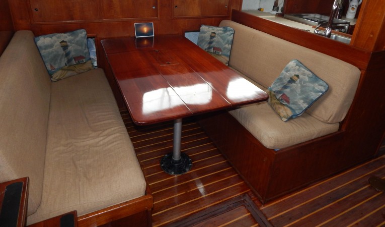 44 Wellington Dinette