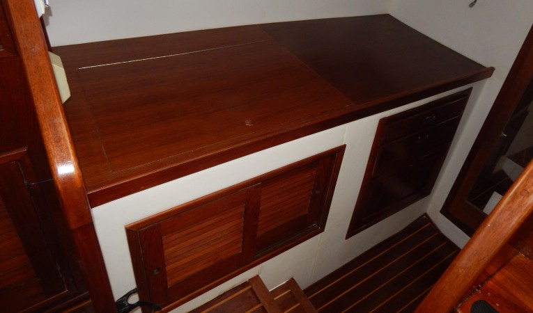 44 Wellington Chart Table/Storage