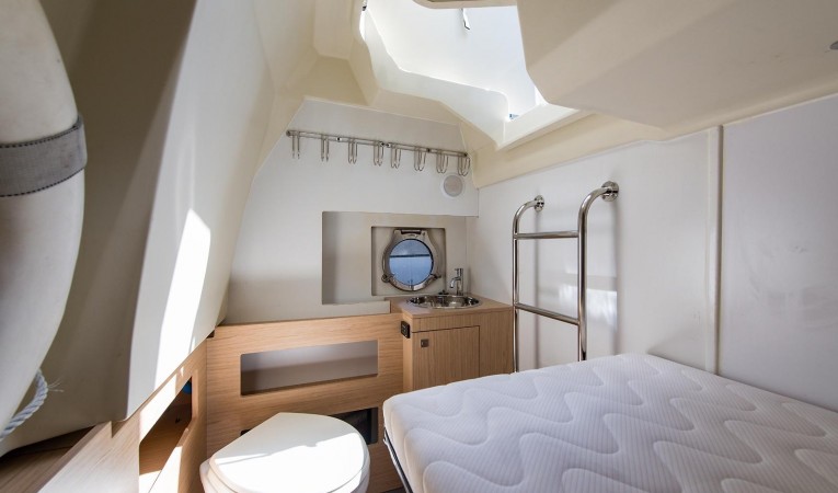 50 Beneteau Crew Quarters