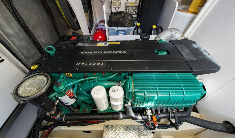 50 Beneteau Engine Room