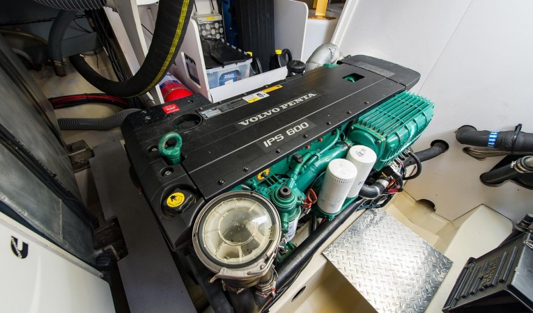 50 Beneteau Engine Room