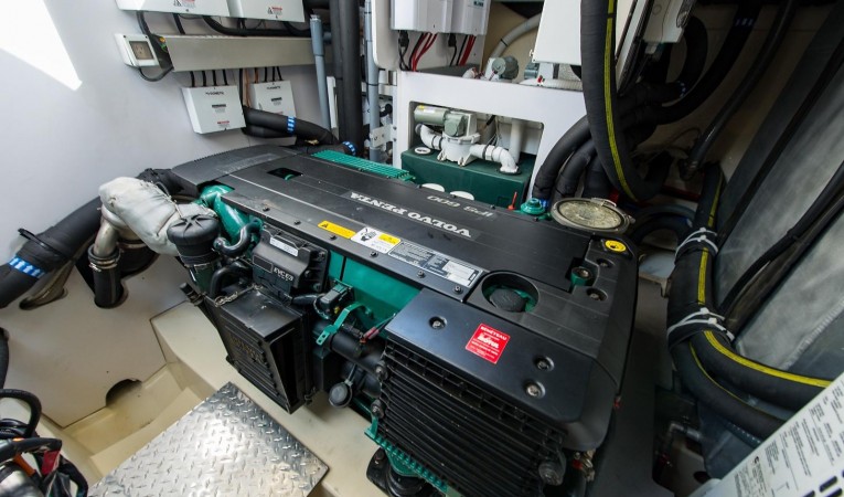 50 Beneteau Engine Room