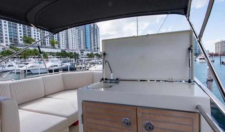 50 Beneteau Fprybridge