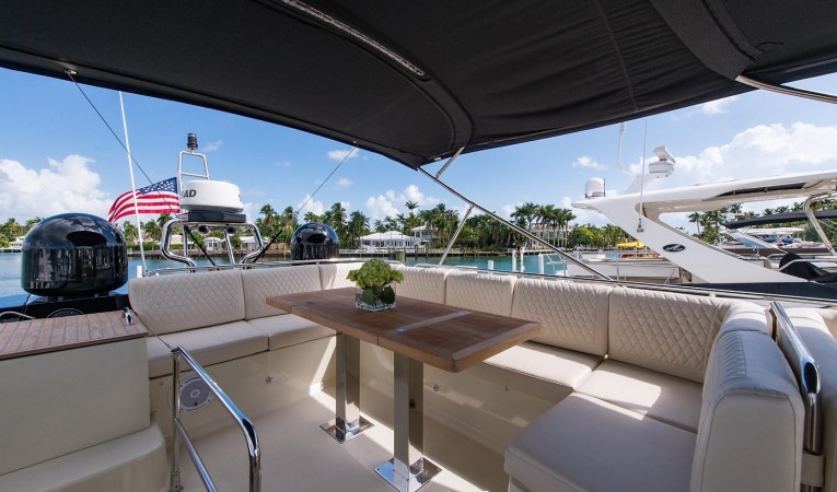 50 Beneteau Flybridge