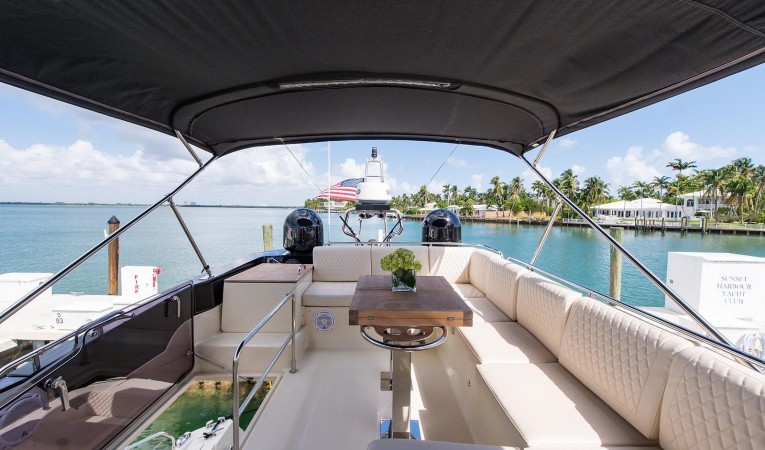 50 Beneteau Flybridge