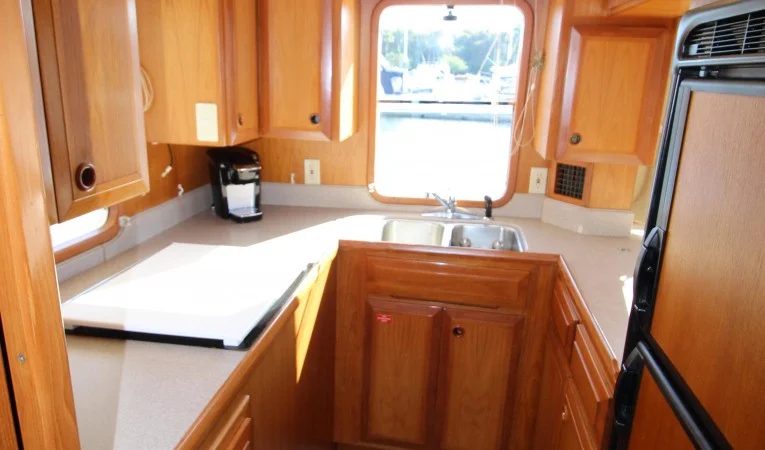 48 DeFever Large galley