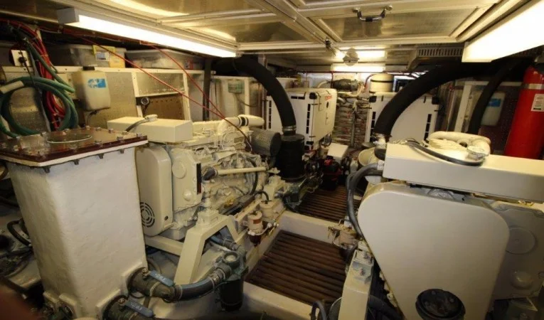 48 DeFever Walk in engine room