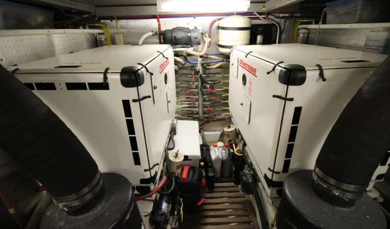 48 DeFever Twin Westerbeake  Genertors