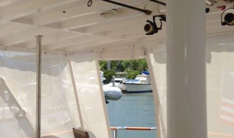 48 DeFever Aft deck over