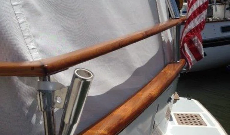 48 DeFever Privacy Curtain Aft