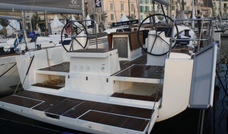 51 Dufour 