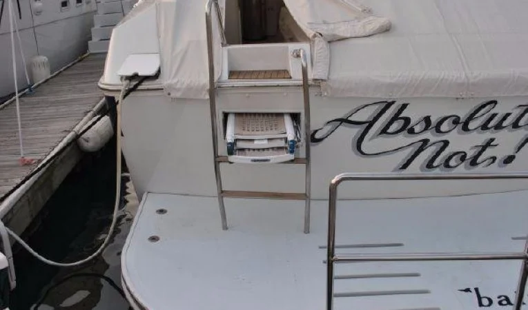 60 Baia Hydralic Passarelle / Swim Platform