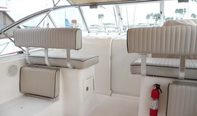 34 Mainship Passenger seat