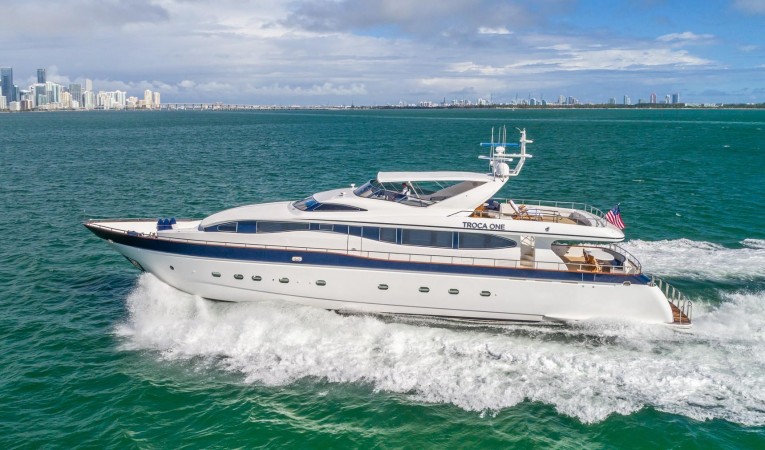 108 Viking Sport Cruisers Port Profile