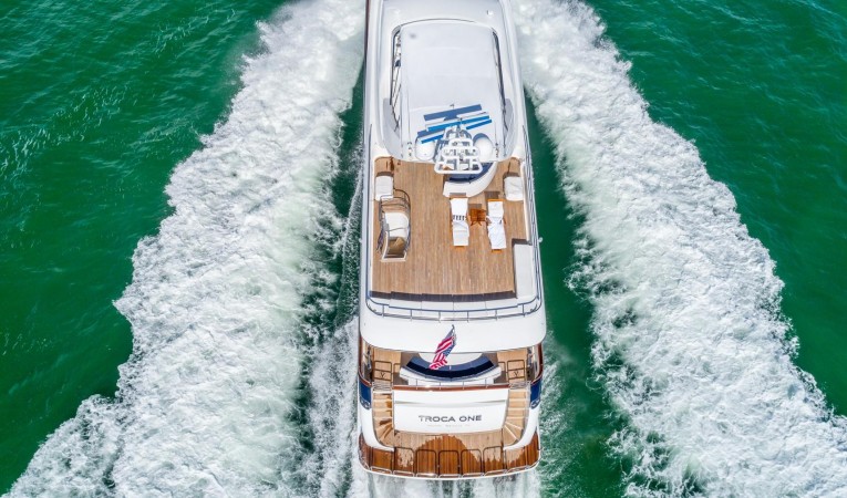 108 Viking Sport Cruisers Aft Aerial