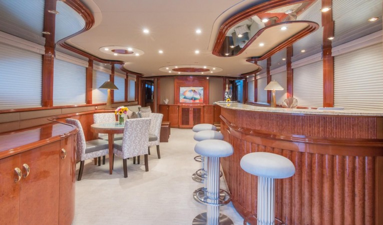 108 Viking Sport Cruisers Main Salon