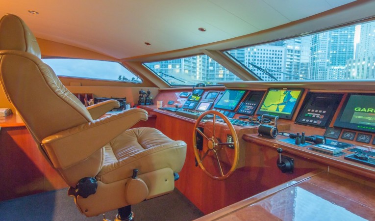 108 Viking Sport Cruisers Pilothouse
