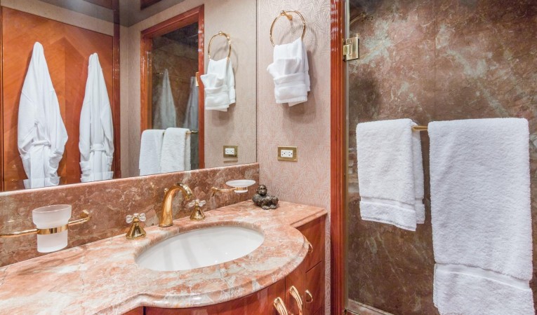 108 Viking Sport Cruisers Twin Head Port