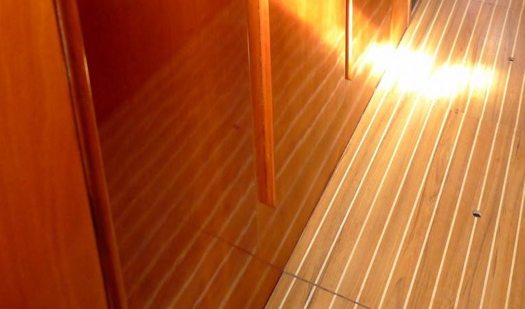 42 Jeantot Master Companionway