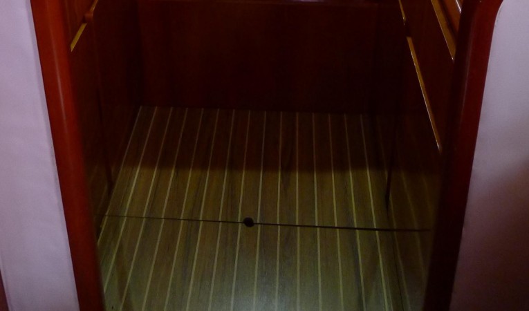 42 Jeantot Master Cabin