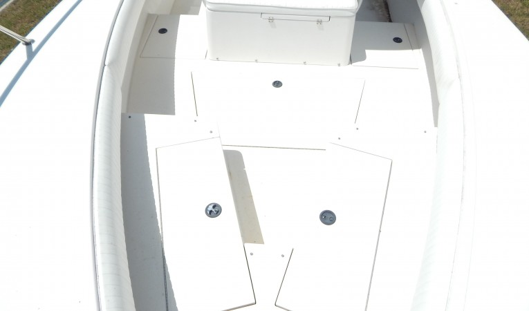 32 Regulator Fish Box & Storage