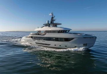 132' Ocean King 2027