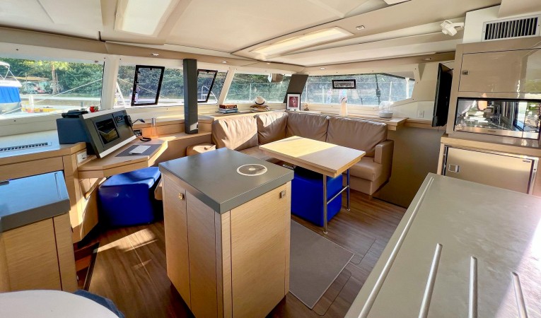 47 Fountaine Pajot 