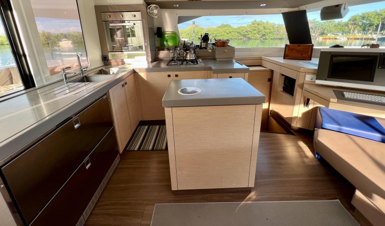 47 Fountaine Pajot 