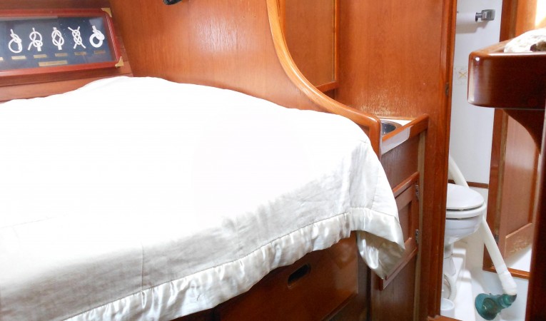 57 Wellington Port guest stateroom double