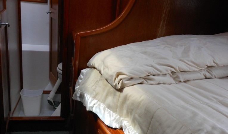 57 Wellington Starboard guest stateroom with folding bunk above