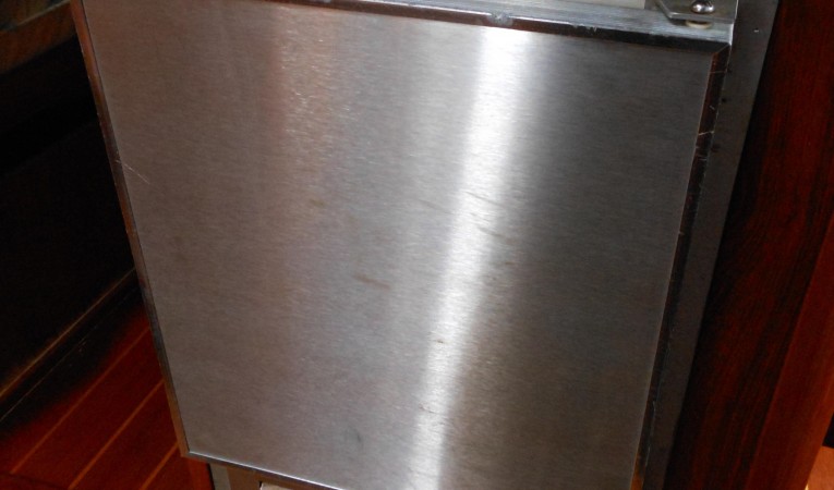 57 Wellington Icemaker