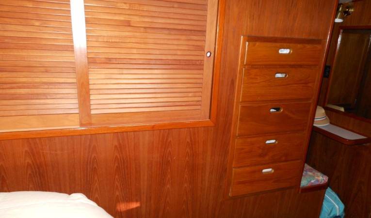 57 Wellington Cedar hanging lockers - drawers port